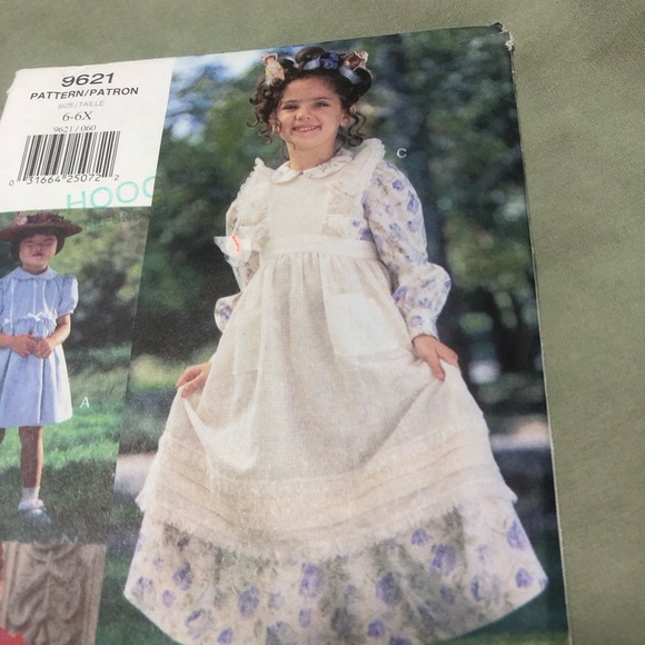 Vintage Vogue for me 9621- size and 6-6x dress and pinafore pattern. 3 styles! - Picture 4 of 7